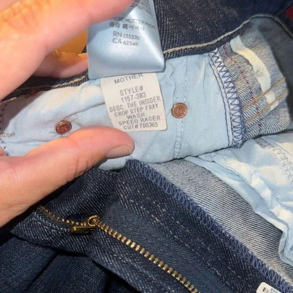 MOTHER • Insider Crop Step Fray Speed Racer High Waisted Size 24 - Picture 8 of 10